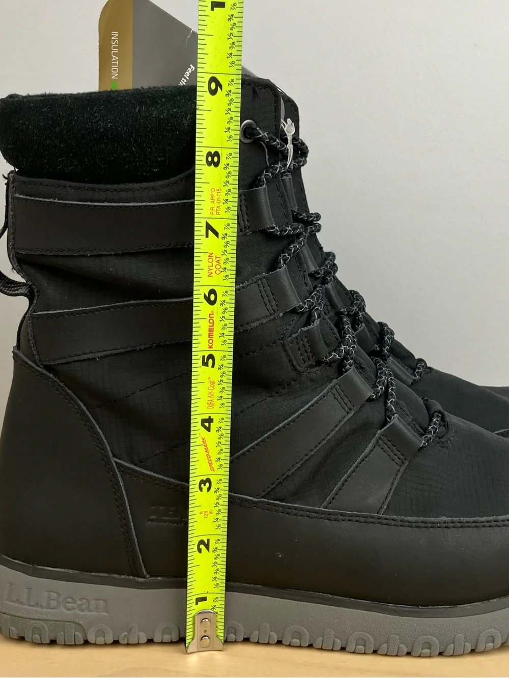 L.L. Bean Men’s Size 10.5 M Ultralight Insulated Waterproof Black Winter Boots.
